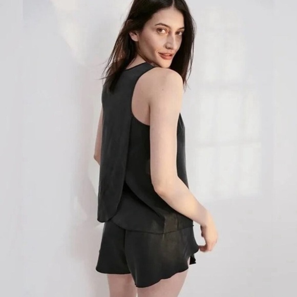 Lunya Washable Silk Tulip Sleep Tank Top Open Back Black Size Small - Picture 1 of 7